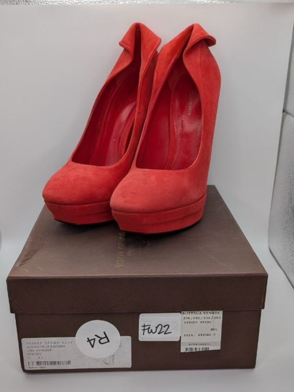 NWT Bottega Veneta Red Suede Platform High Heel Pumps Size 40 US 10 New in Box - Picture 11 of 16